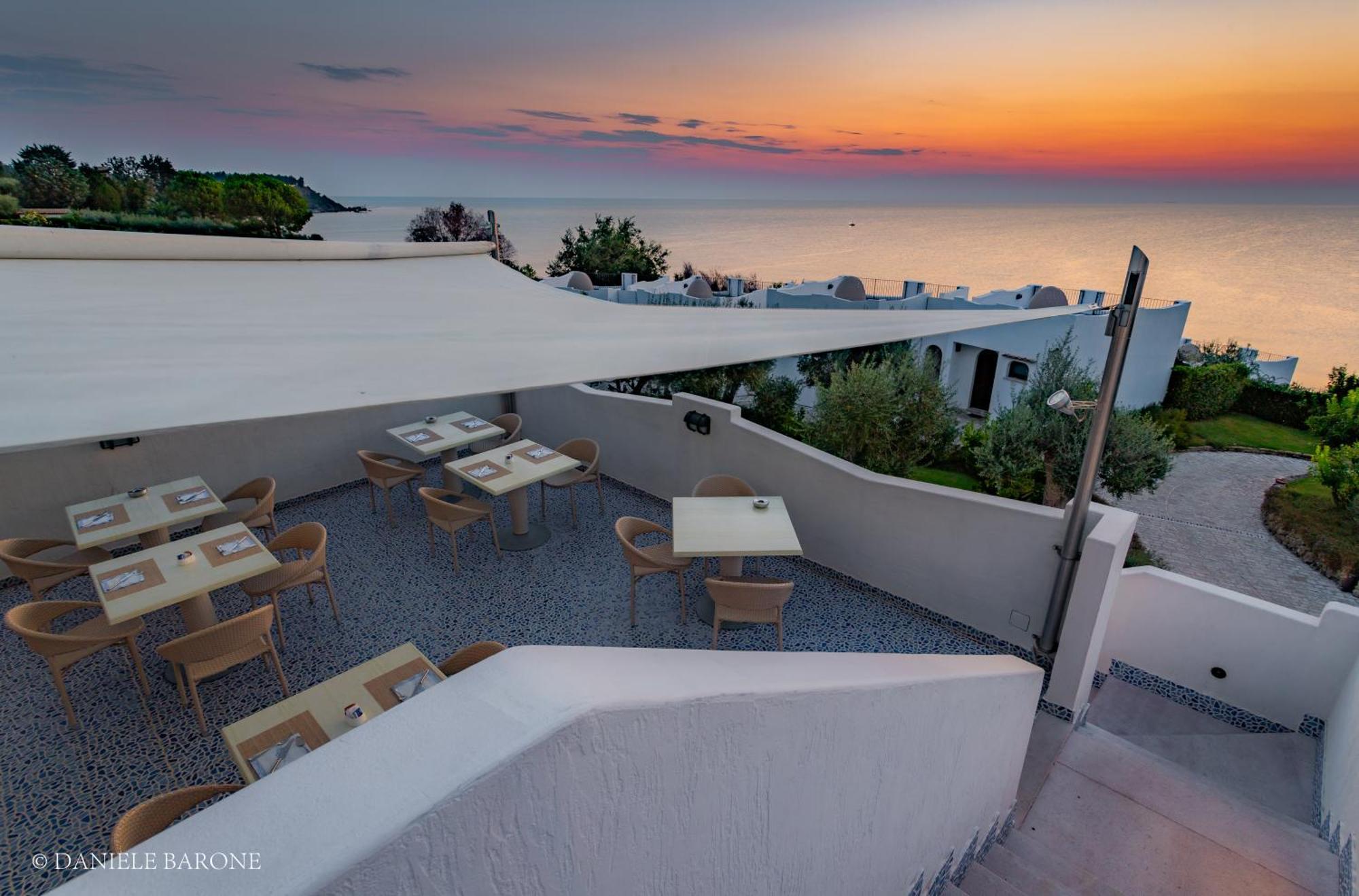 ואסטו Baia Delphis Resort מראה חיצוני תמונה
